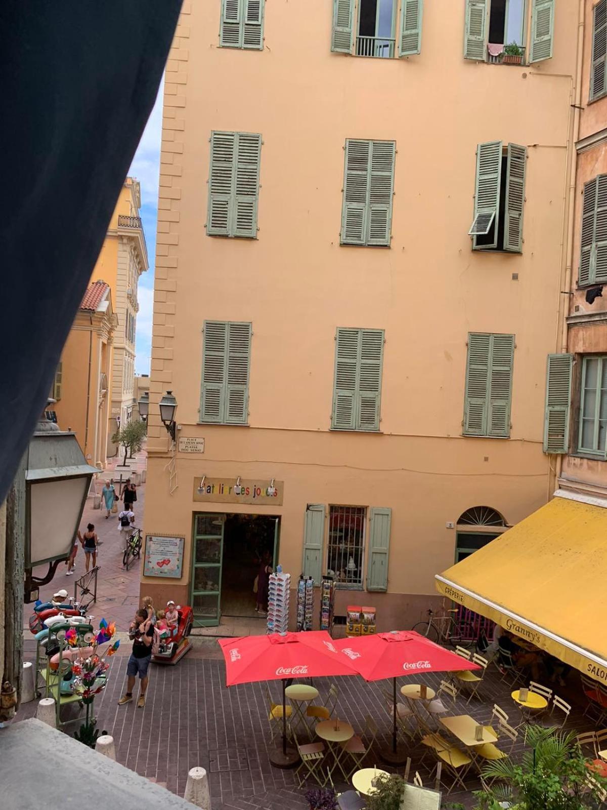 Apartment 33 On The Old Historic Senate Square Nice Exteriör bild